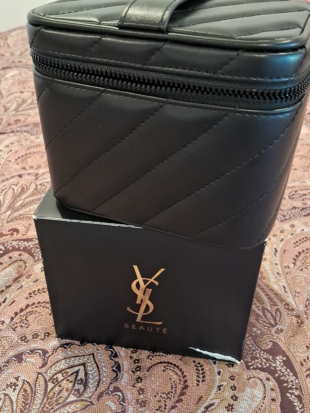 Yves Saint Laurent Beauté Black Branded Interior Label Cosmetic Case With Mirror